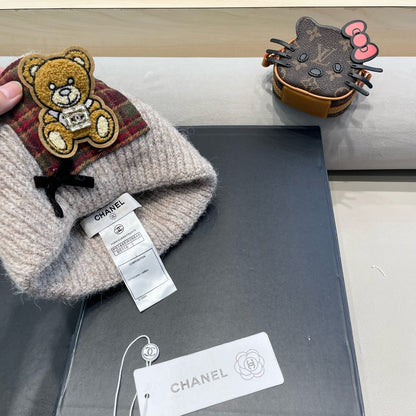BONNET EN LAINE BEIGE CAMEL AVEC NŒUD 421255 