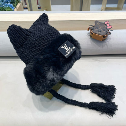BONNET EN LAINE NOIRE AVEC OREILLES DE CHAT JAPONAIS 421256 