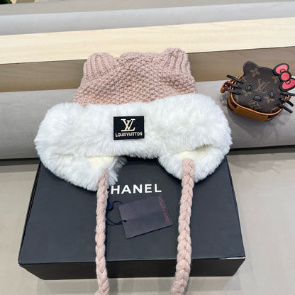 BONNET EN LAINE ROSE CLAIR AVEC OREILLES DE CHAT JAPONAIS 421258
