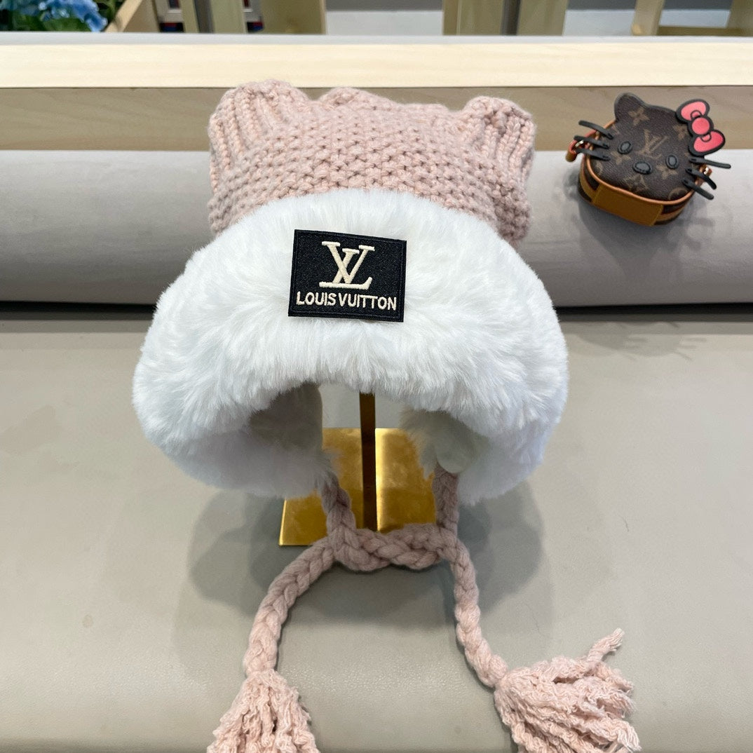 BONNET EN LAINE ROSE CLAIR AVEC OREILLES DE CHAT JAPONAIS 421258
