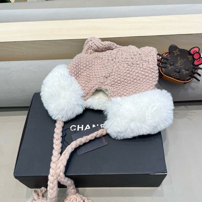 BONNET EN LAINE ROSE CLAIR AVEC OREILLES DE CHAT JAPONAIS 421258