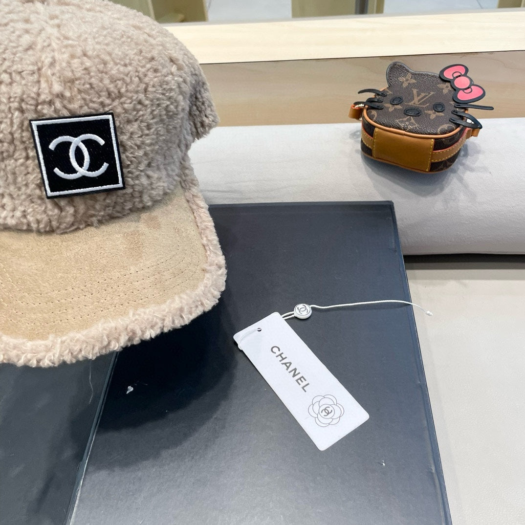 CASQUETTE DE BASEBALL EN PEAU LAINE BEIGE CAMEL 422432 