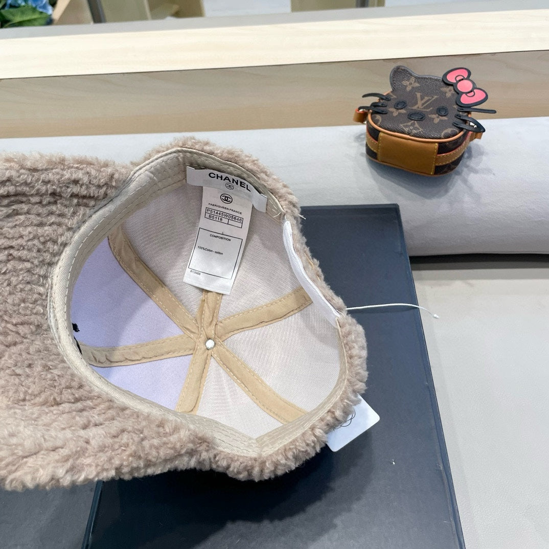 CASQUETTE DE BASEBALL EN PEAU LAINE BEIGE CAMEL 422432 