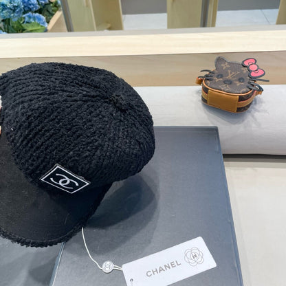 CASQUETTE DE BASEBALL EN PEAU LAINE NOIRE 422433 