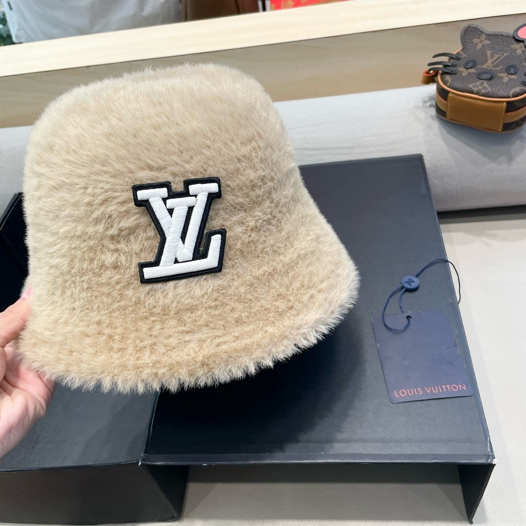 CHAPEAU BOB EN FOURRURE DE LAPIN BEIGE LATTE COSMIC 426227 
