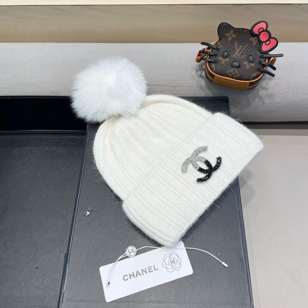 BONNET EN LAINE BLANCHE 426233 