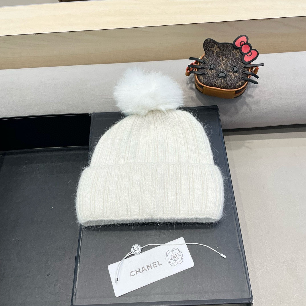 BONNET EN LAINE BLANCHE 426233 