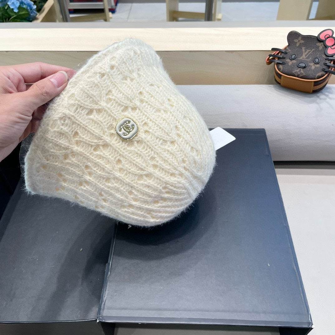 CHAPEAU BOB EN TRICOT BLANC AVEC FOURRURE DE LAPIN 428092 