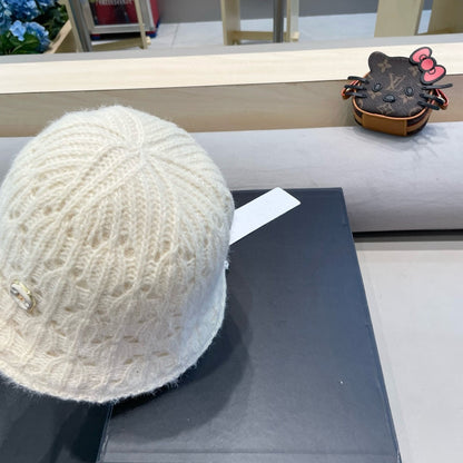 CHAPEAU BOB EN TRICOT BLANC AVEC FOURRURE DE LAPIN 428092 