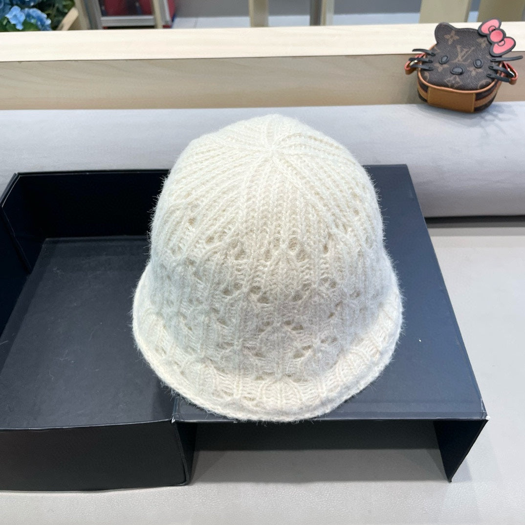CHAPEAU BOB EN TRICOT BLANC AVEC FOURRURE DE LAPIN 428092 