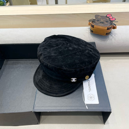 CASQUETTE Gavroche en daim noir 429937