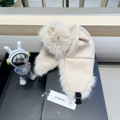 CHAPEAU DE TRAPPEUR EN DAIM BLANC ET FOURRURE D'AGNEAU 429971 