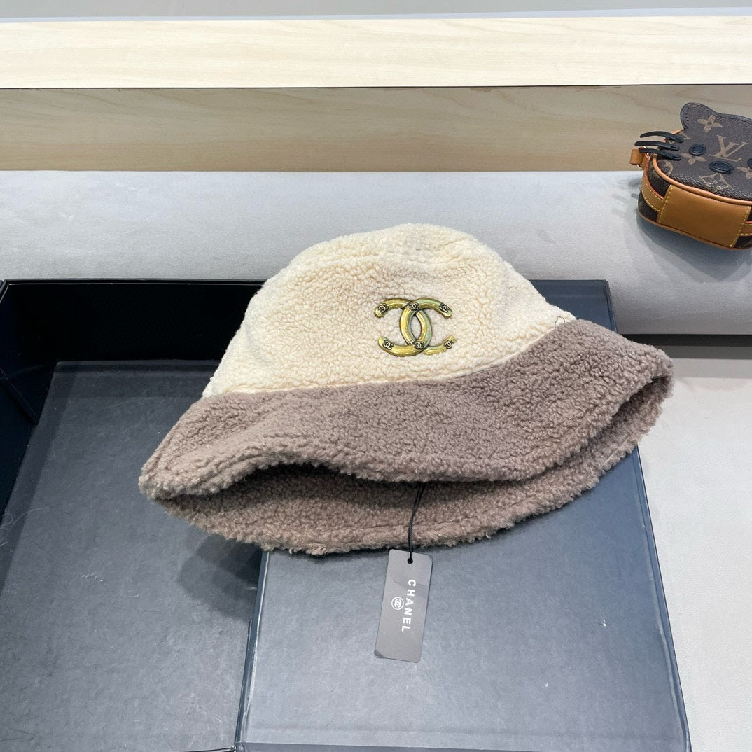 CHAPEAU BOB EN LAINE D'AGNEAU BEIGE MÉLANGÉE MARRON WENGÉ 431623 
