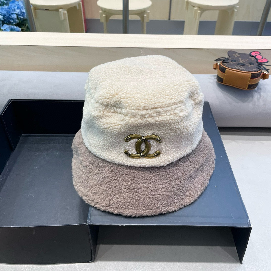 CHAPEAU BOB EN LAINE D'AGNEAU BEIGE MÉLANGÉE MARRON WENGÉ 431623 