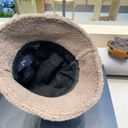 CHAPEAU BOB EN LAINE D'AGNEAU BEIGE MÉLANGÉE MARRON WENGÉ 431623 
