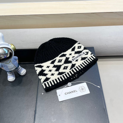 BONNET EN LAINE MÉLANGÉE NOIRE ET BLANCHE 431698 