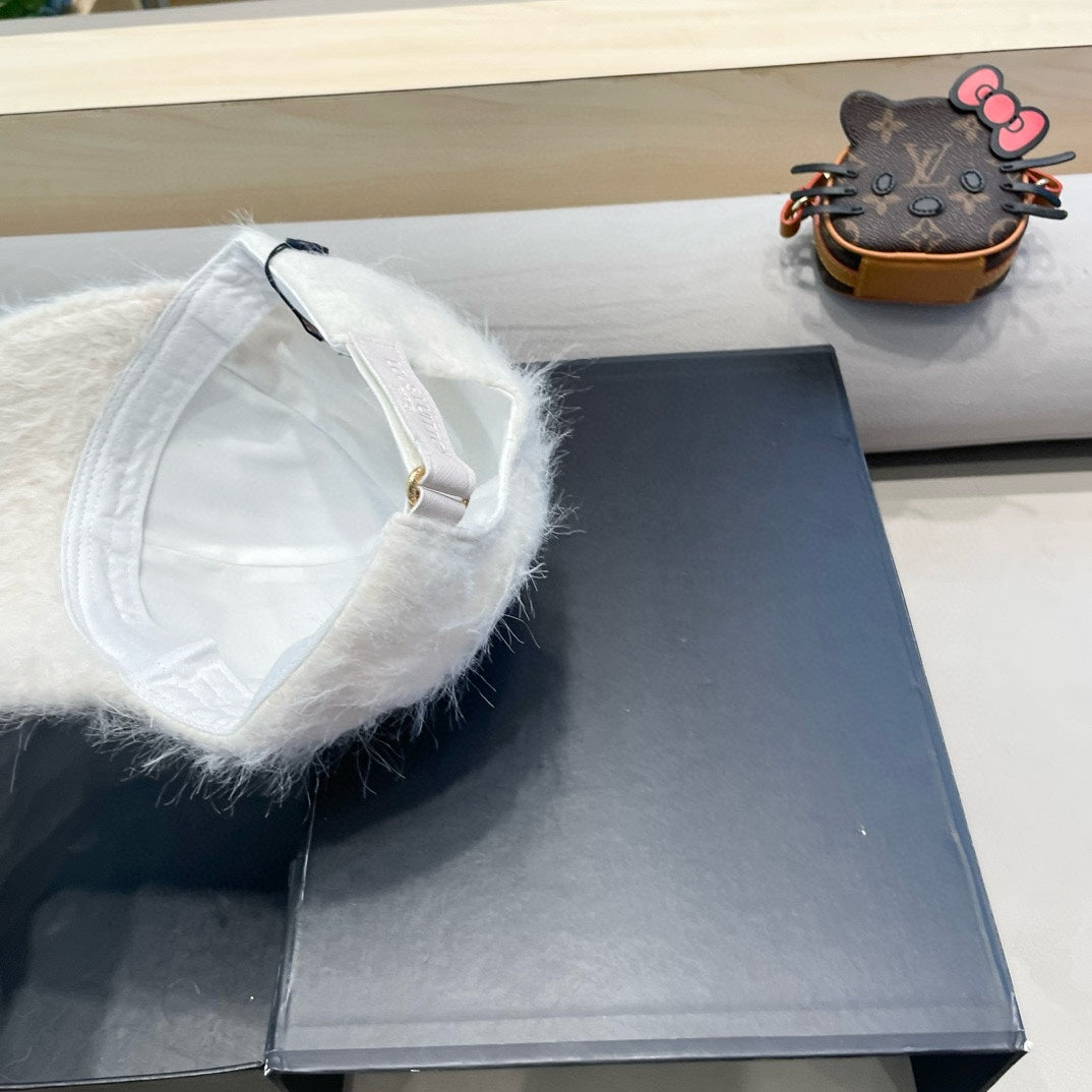 CASQUETTE DE BASEBALL EN FOURRURE DE LAPIN BLANC 434935