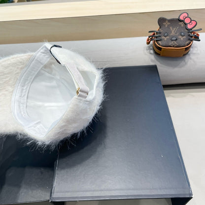 CASQUETTE DE BASEBALL EN FOURRURE DE LAPIN BLANC 434935