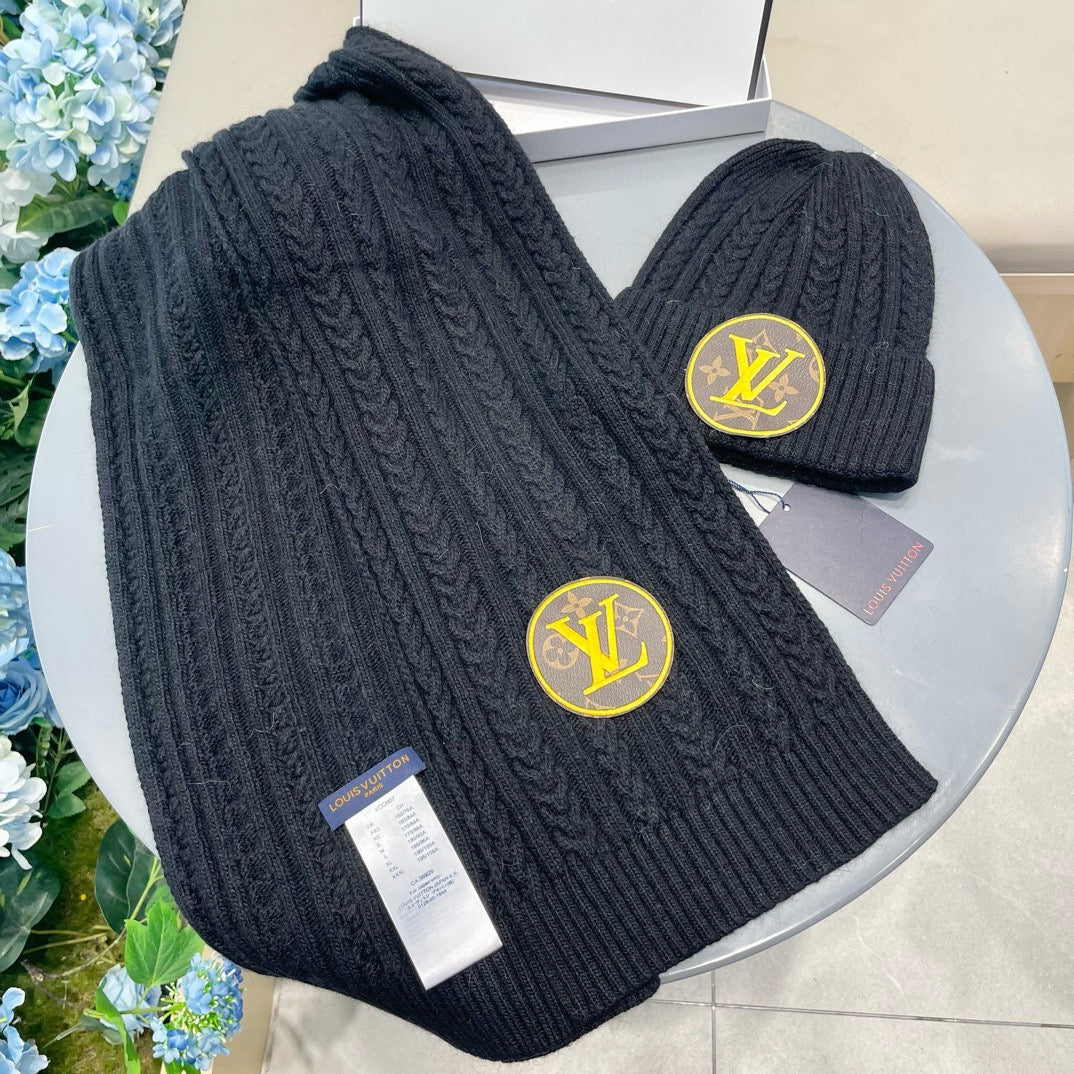 ENSEMBLE ÉCHARPE ET BONNET EN LAINE NOIRE 434610 