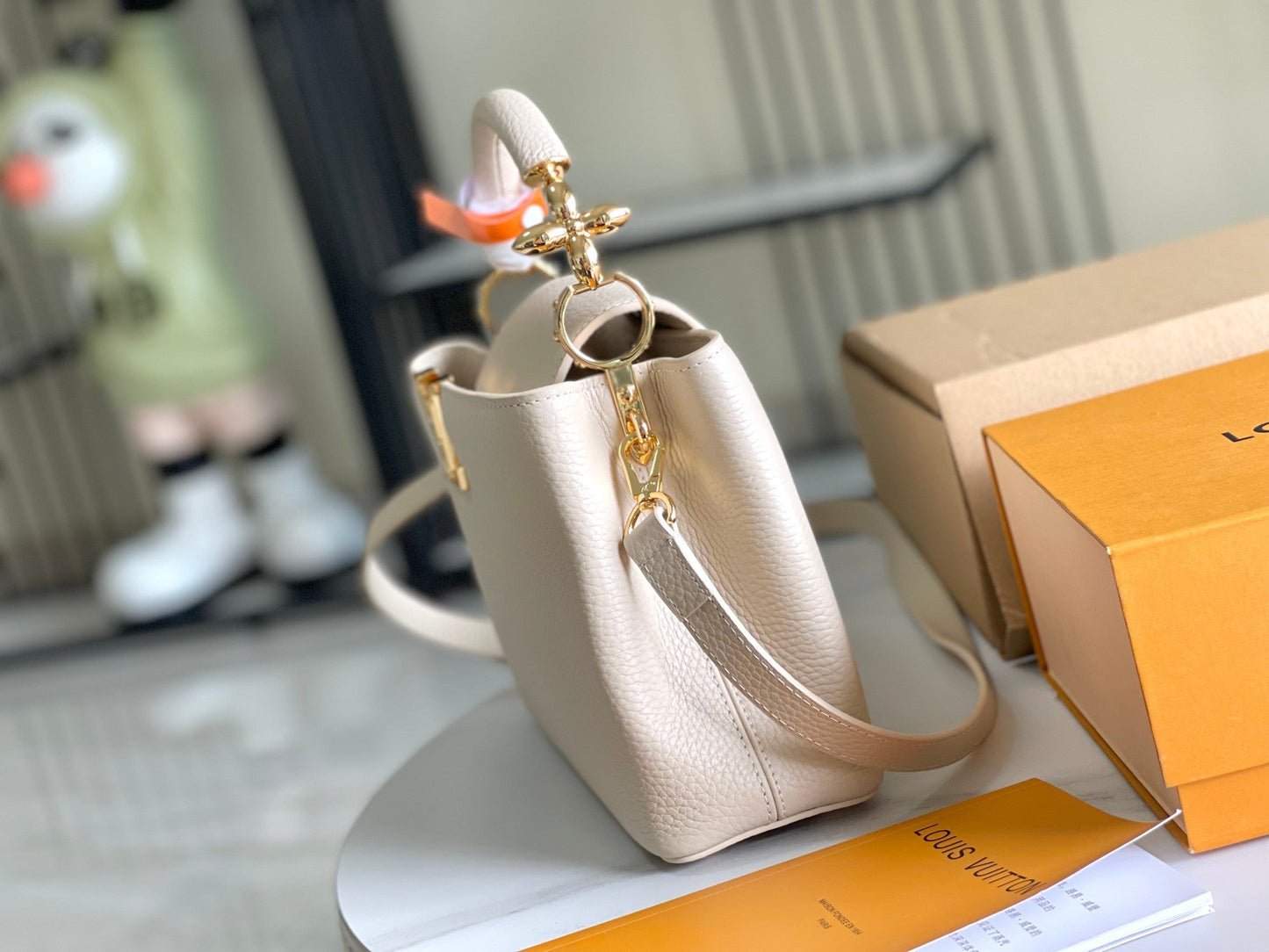 CAPUCINES MINI 21 QUINCAILLERIE BEIGE TAURILLON OR