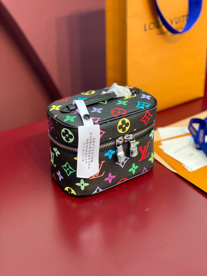 Joli sac Nano 14 pouces en toile monogrammée colorée avec fermeture éclair argentée