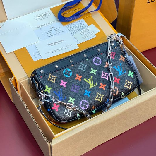 Pochette Accessoires LV x TM 22 cm en toile monogrammée noire et multicolore