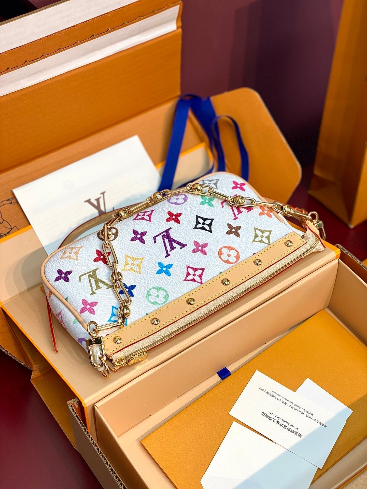 Pochette Accessoires LV x TM 22 cm en toile monogrammée blanche et multicolore