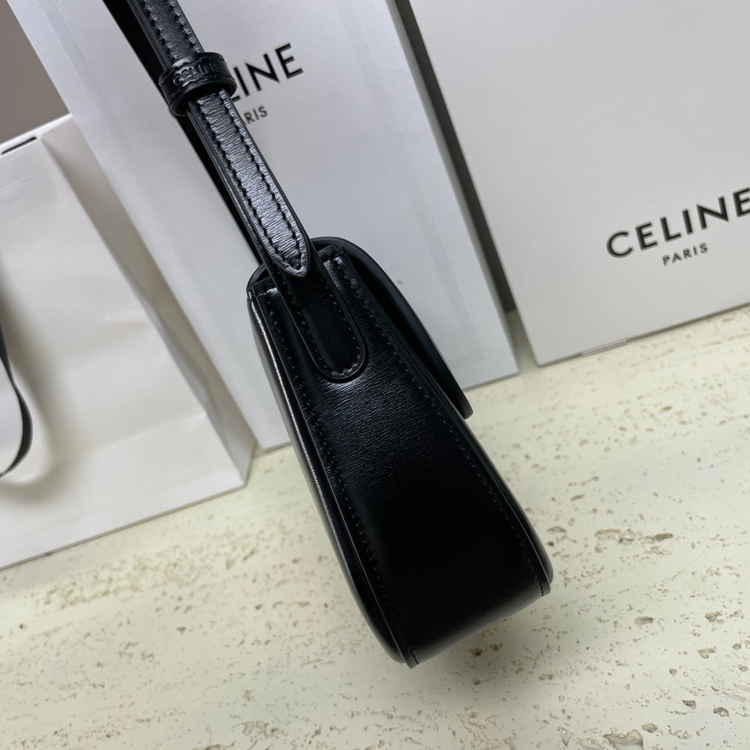 ローラ バゲットバッグ 28 ブラック シャイニーカーフスキン