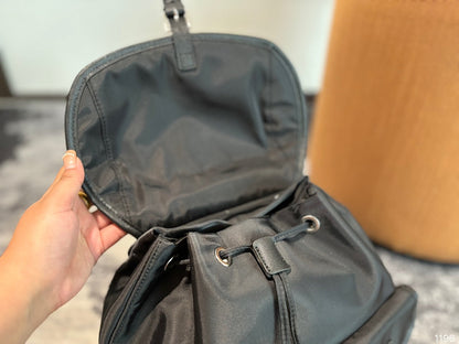 SAC À DOS PRA 32 EN RE-NYLON NOIR