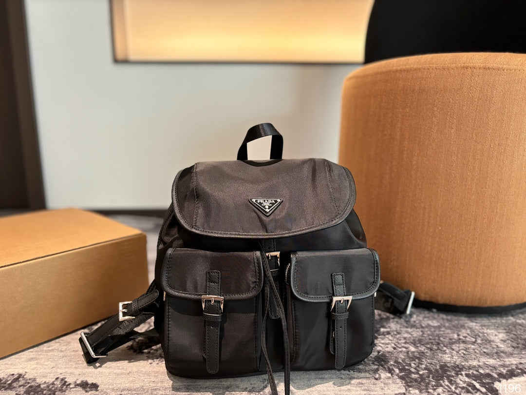 SAC À DOS PRA 32 EN RE-NYLON NOIR