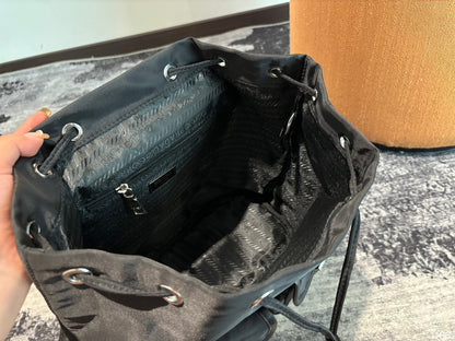 SAC À DOS PRA 32 EN RE-NYLON NOIR