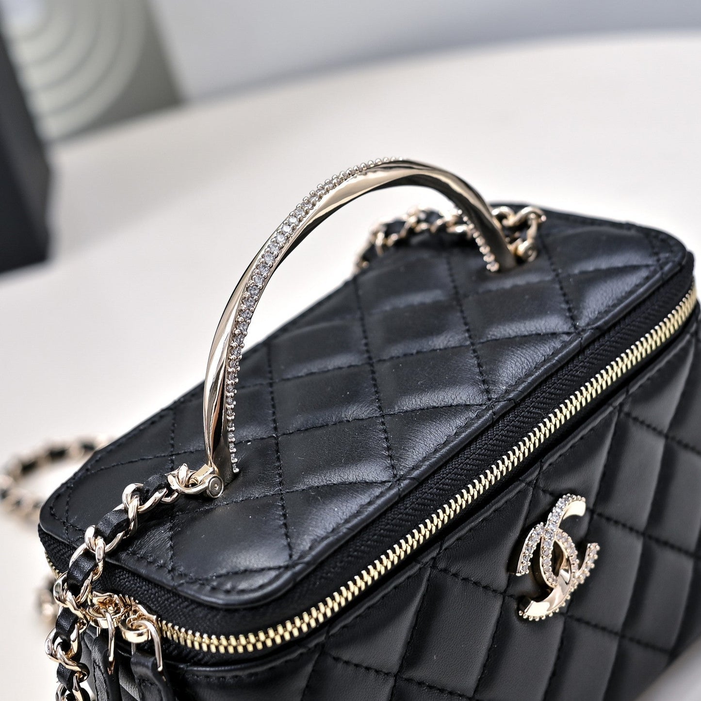 CC 24K バニティトップハンドル 17cm ブラック ラムスキン シルバー金具