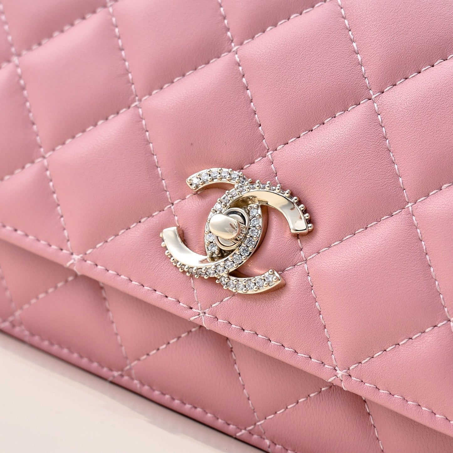 CC 24K Woc トップハンドル 19cm ピンク ラムスキン ライトゴールド金具
