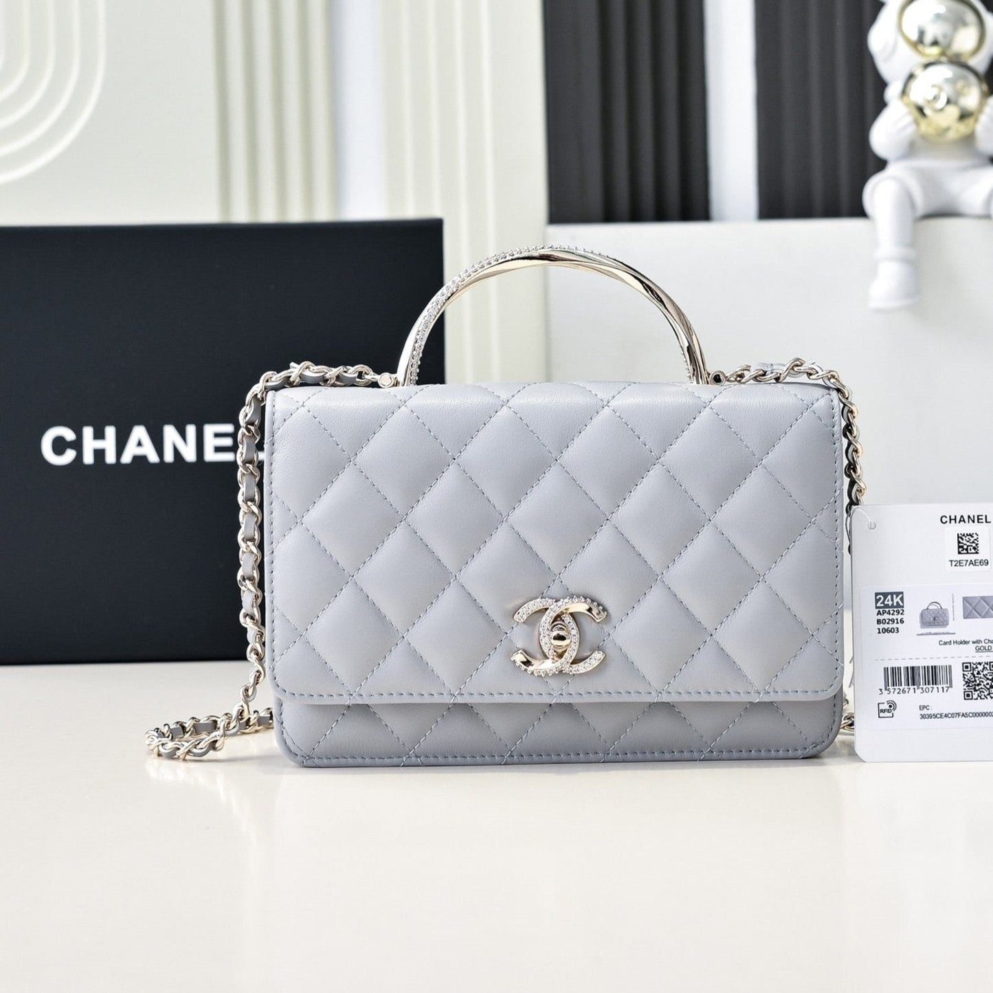 Poignée supérieure CC 24K Woc 19 cm en cuir d'agneau gris clair et quincaillerie or clair