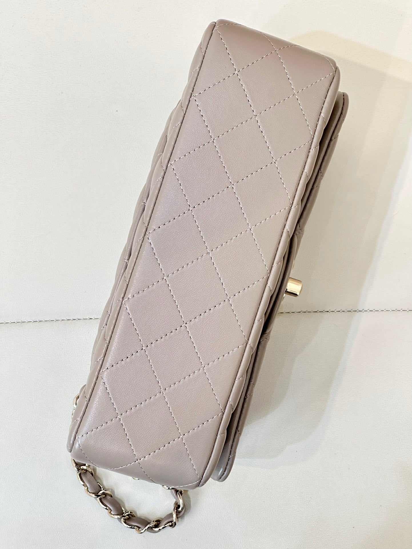 RABAT CLASSIQUE 23CM CUIR D'AGNEAU BEIGE QUINCAILLERIE OR CLAIR