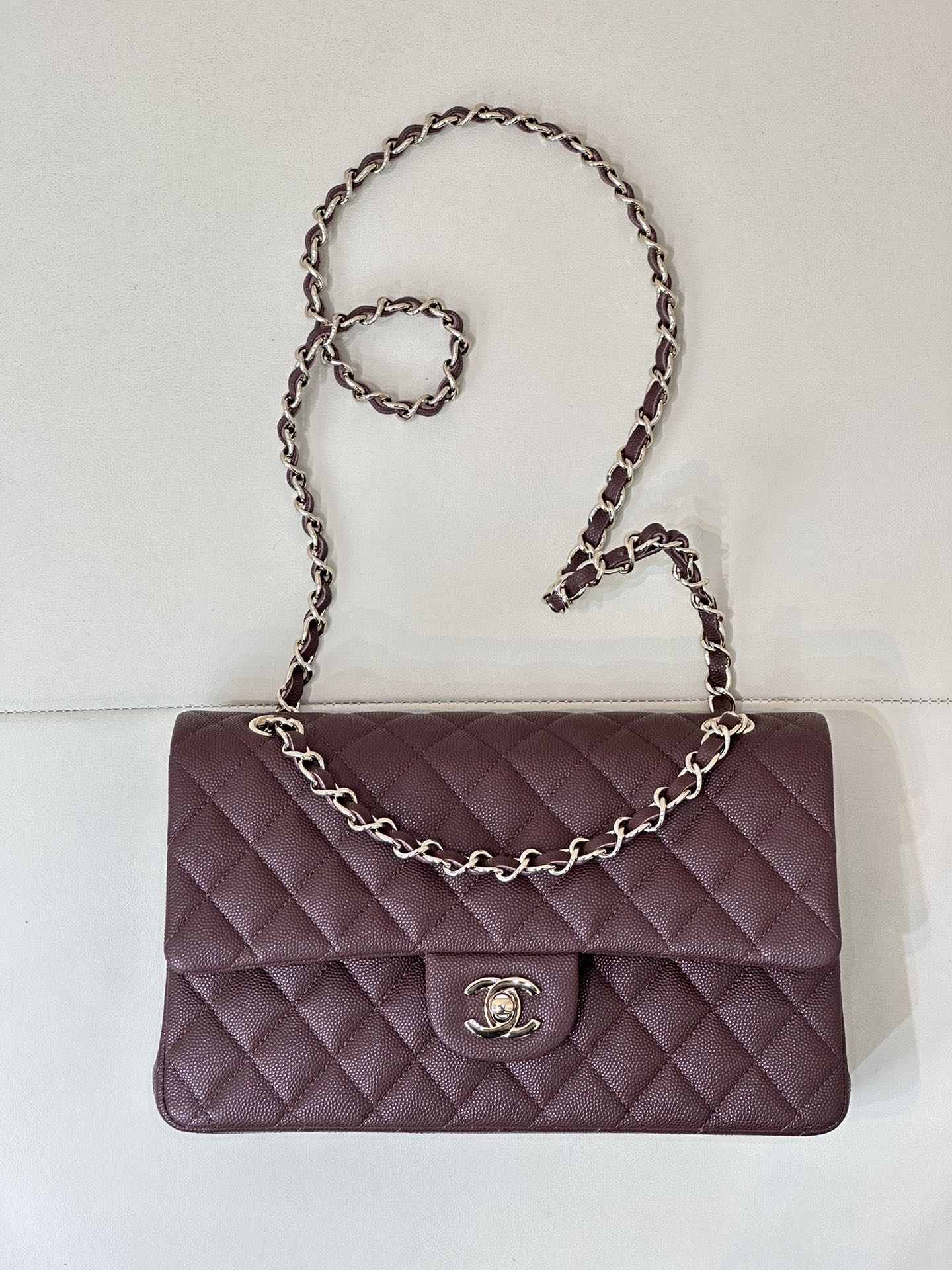 RABAT CLASSIQUE 23CM BORDEAUX CAVIAR QUINCAILLERIE OR CLAIR 