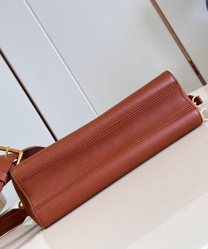 LVソフトツイスト 27cm コニャックカーフスキン ゴールド金具