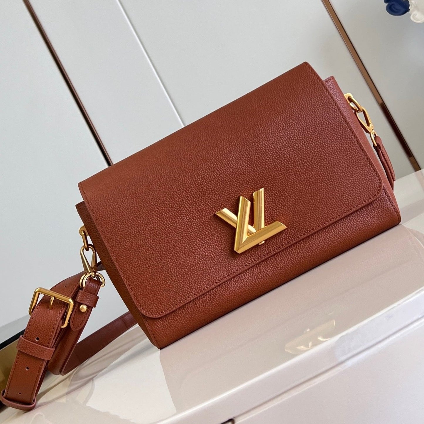 LVソフトツイスト 27cm コニャックカーフスキン ゴールド金具