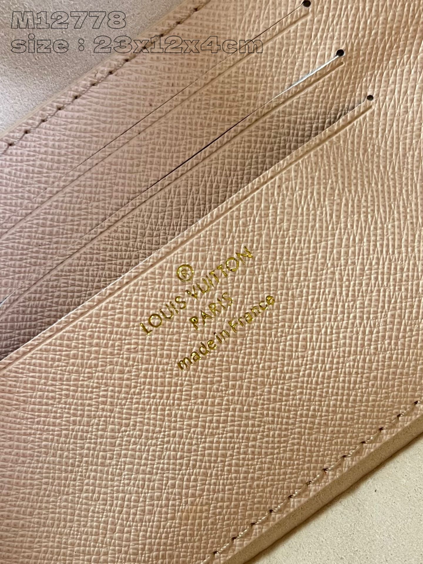 LV Woc Ivy 23,5 en toile grise monogrammée