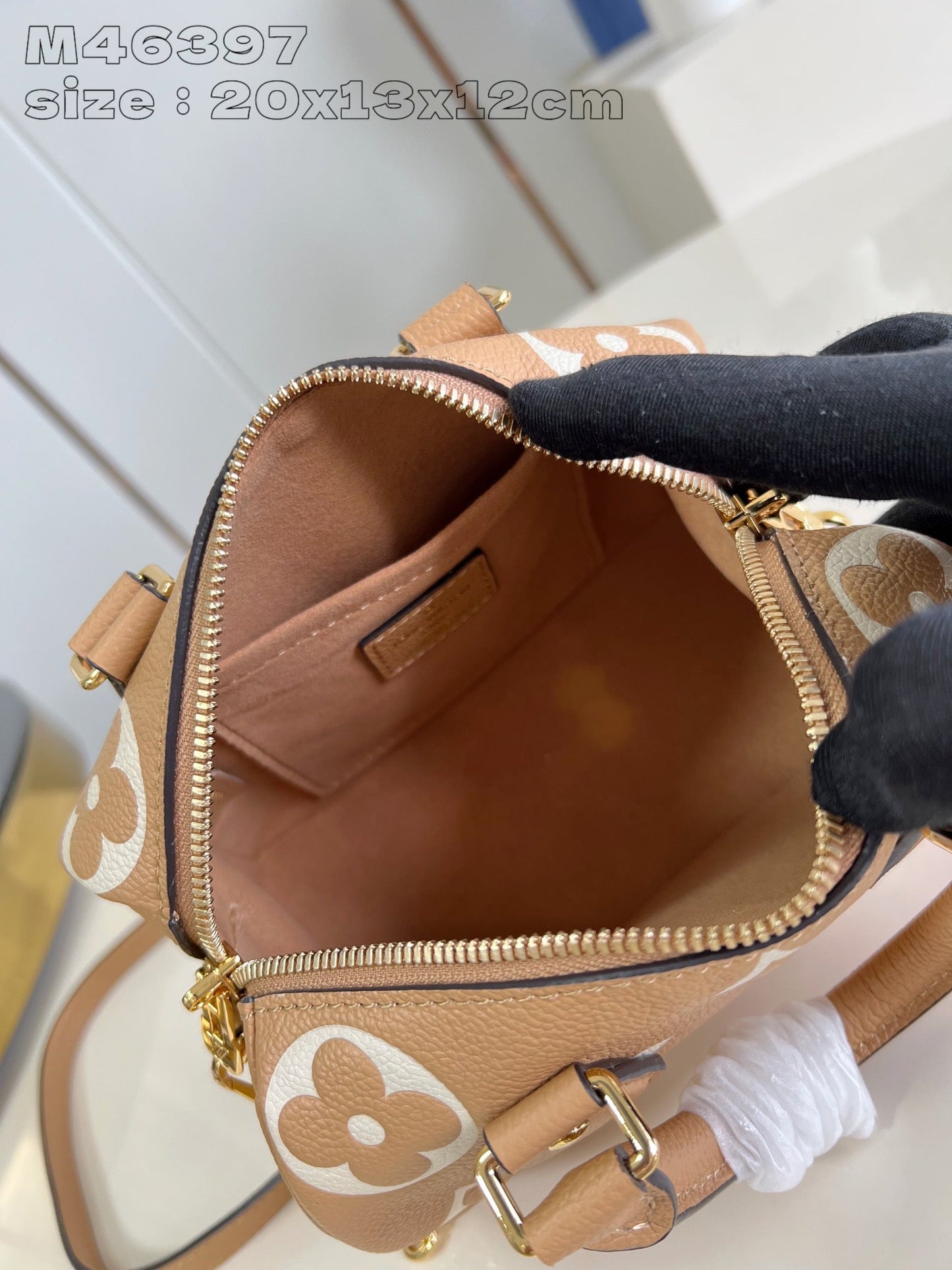 Speedy Bandouliere 20 Cuir de veau Empreinte Monogram Marron Blanc 