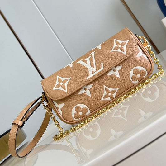 LV Woc Ivy 23,5 en cuir de veau marron monogrammé Empreinte