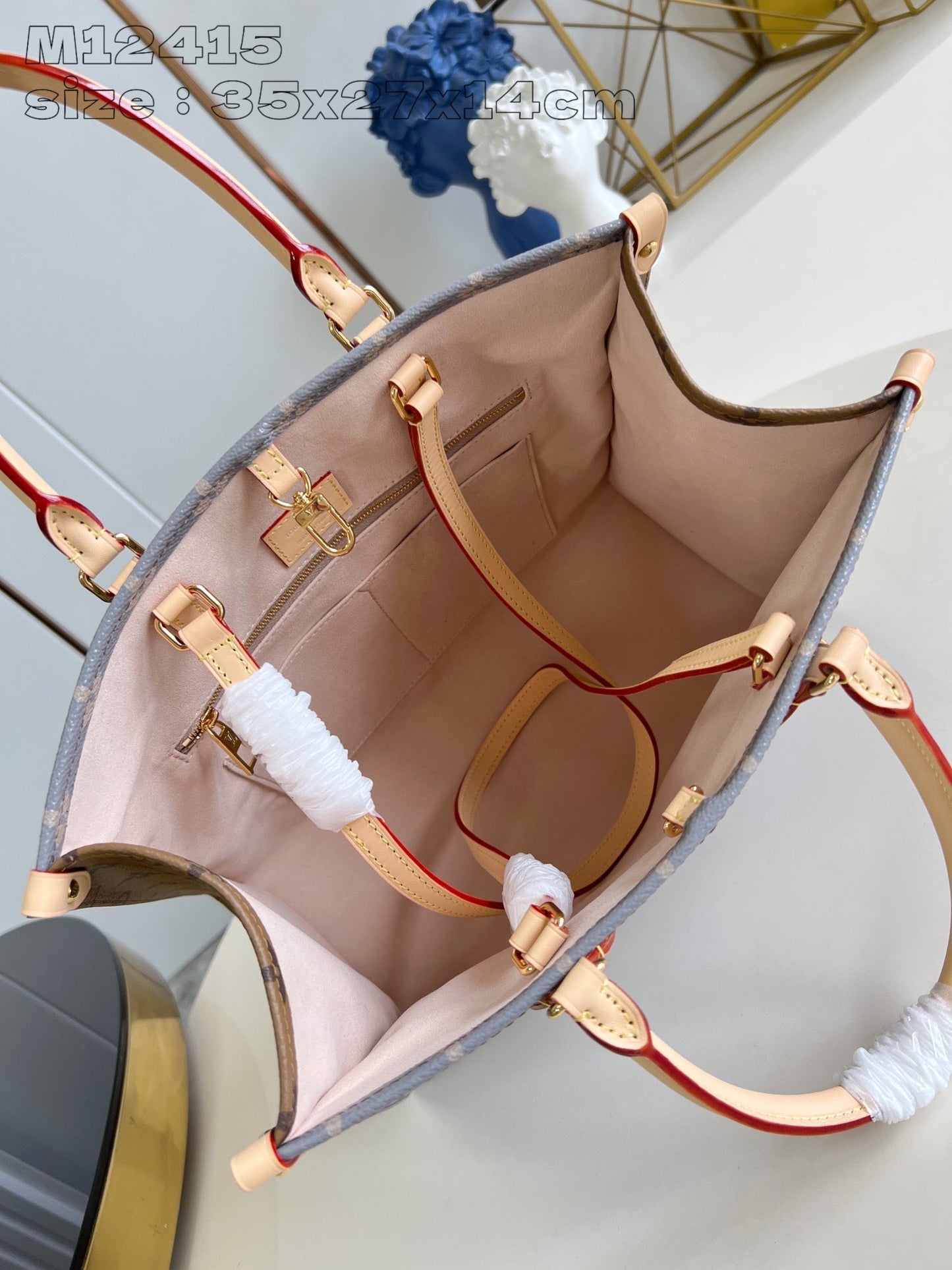 オンザゴー MM 35cm グレーベージュ モノグラム キャンバス