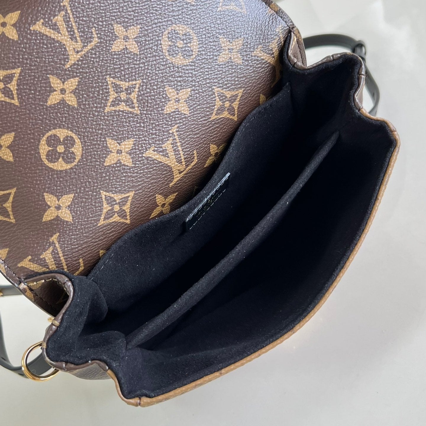 POCHETTE MÉTIS 20 EN TOILE MONOGRAMME MARRON ET MONOGRAMME REVERS BOUCLE DORÉ