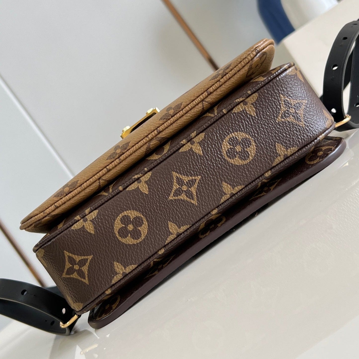 POCHETTE MÉTIS 20 EN TOILE MONOGRAMME MARRON ET MONOGRAMME REVERS BOUCLE DORÉ