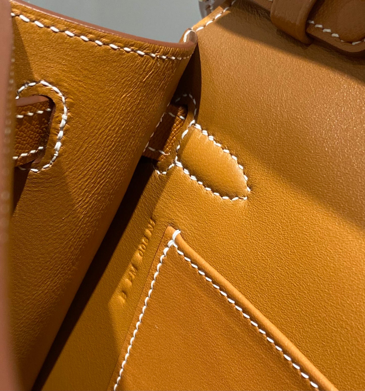 HM Kelly Elan 27 cm en cuir doré Ghw