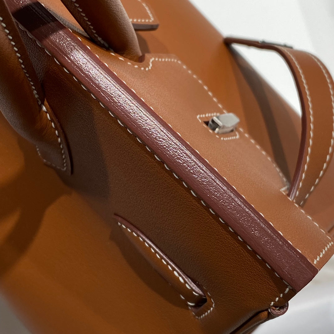 Sac à bandoulière HM Birkin 29 cm en cuir Swift doré et accessoires argentés