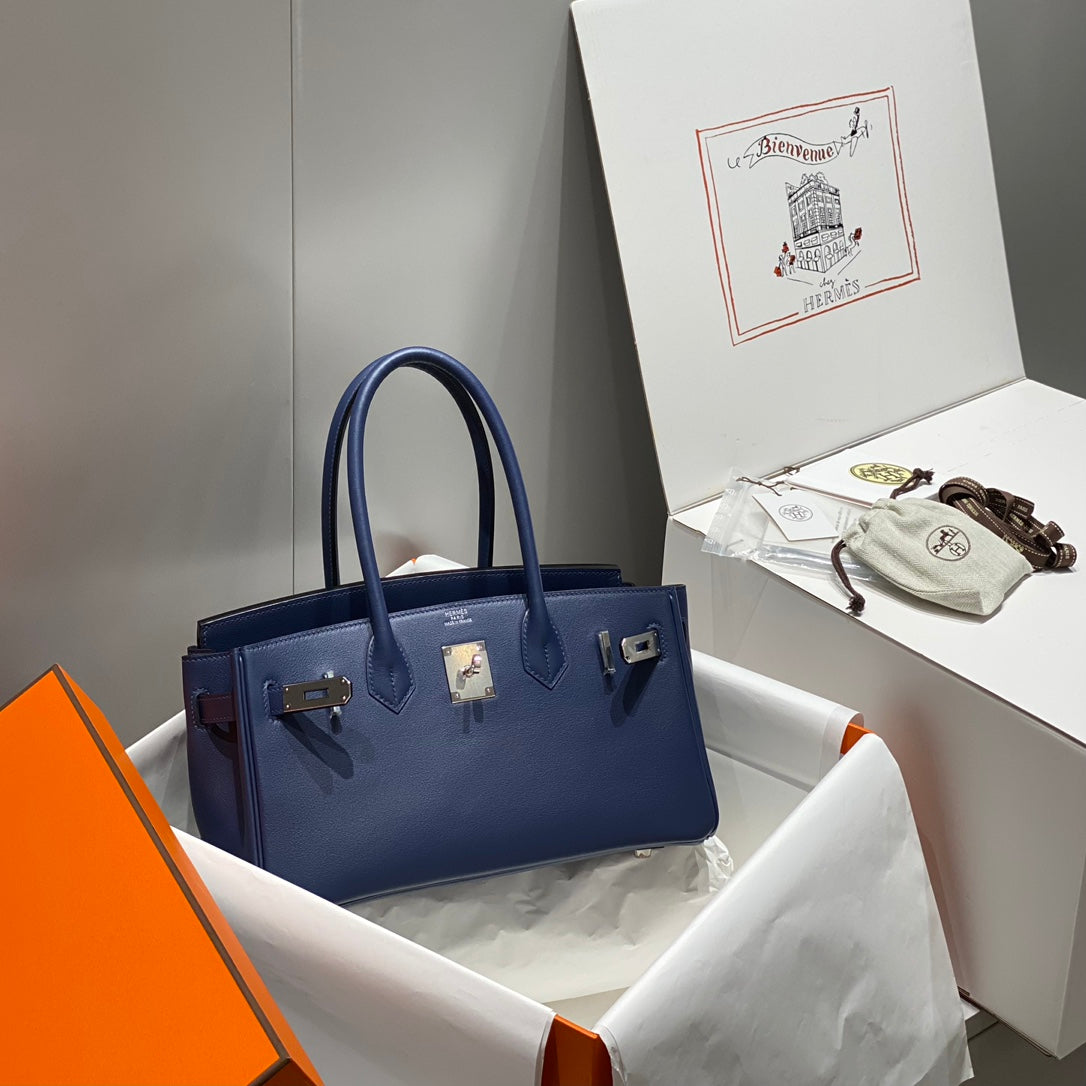 Sac à bandoulière HM Birkin 29 cm en cuir Swift bleu foncé avec accessoires argentés