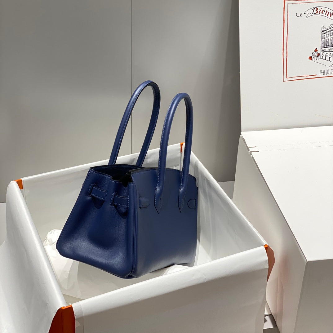 Sac à bandoulière HM Birkin 29 cm en cuir Swift bleu foncé avec accessoires argentés