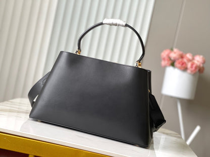 CAPUCINES SOUPLE GM 38 EN CUIR DE VEAU LISSE NOIR ACIER DORÉ