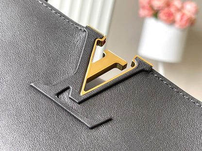 CAPUCINES SOUPLE GM 38 EN CUIR DE VEAU LISSE NOIR ACIER DORÉ